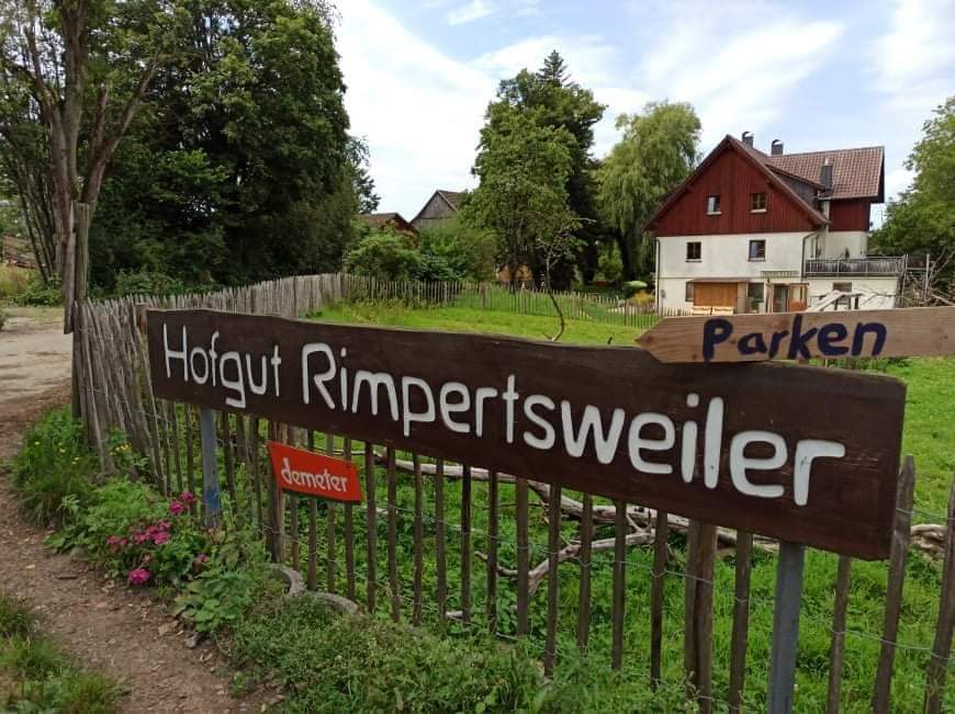 Rimpertsweilerhof - Demeter KMETIJA KJER SO DOMA NAŠE ČEBELICE